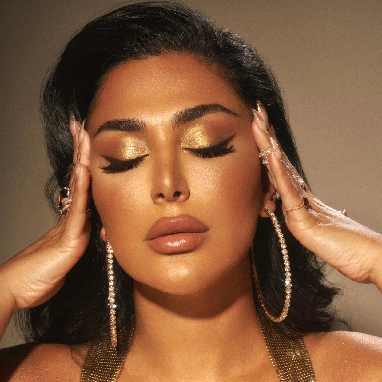 Huda Beauty Gold Obsession Eyeshadow Palette