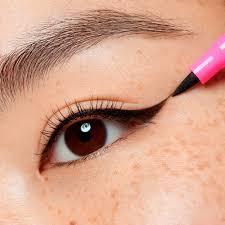 Essence line it like a pro Eye Liner